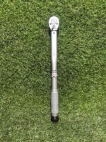 Llave dinamométrica con juego de vasos - Imagen 2