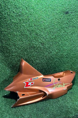 i6298212842.jpg Plástico Lateral Izquierdo Kymco Scout - Imagen 1